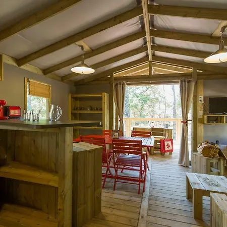 Le Lodge *