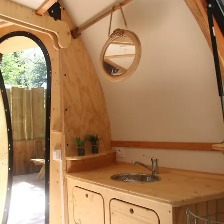 Lodge Le *